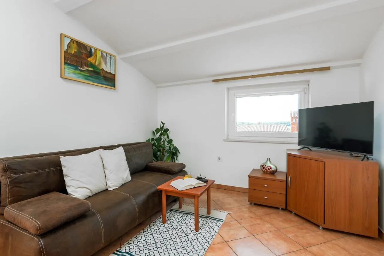 Apartments With A Parking Space Medulin - 2274