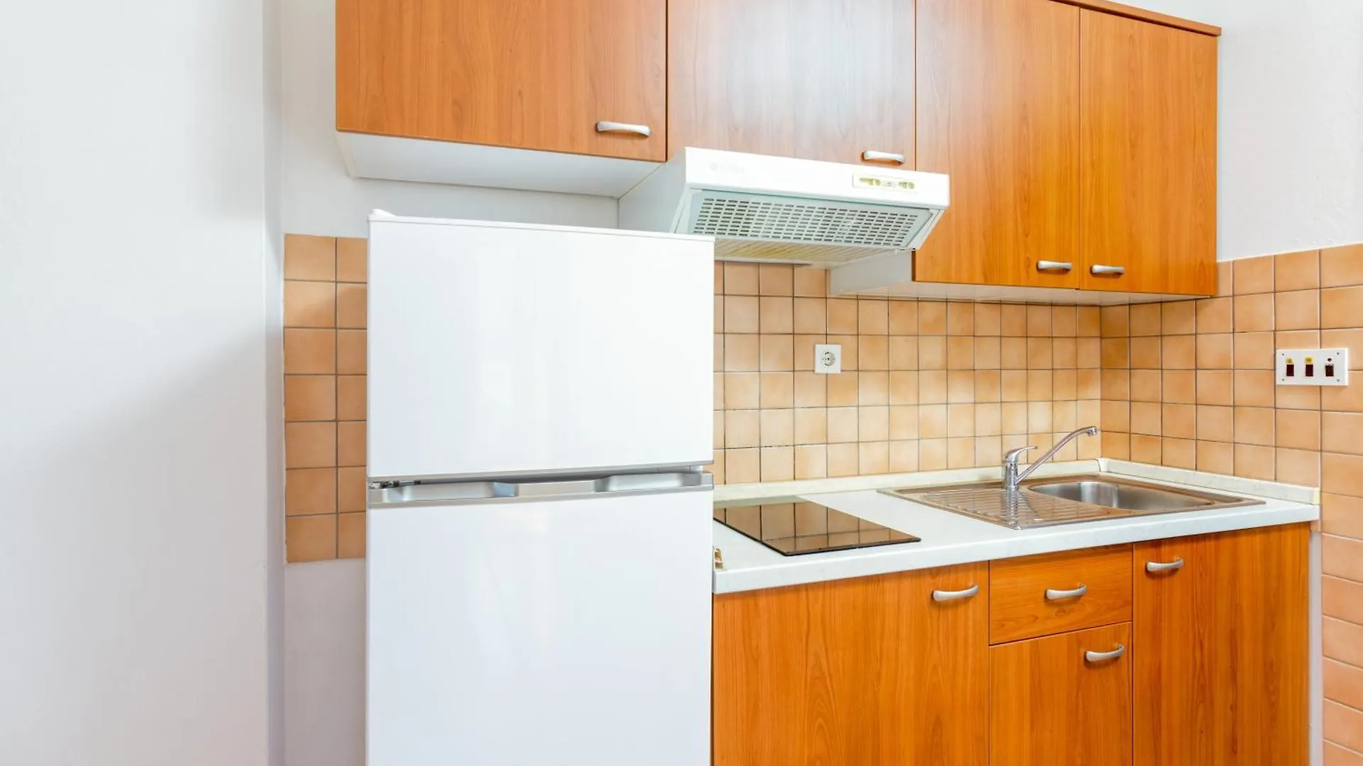 Apartments With A Parking Space Medulin - 2274 Croatia