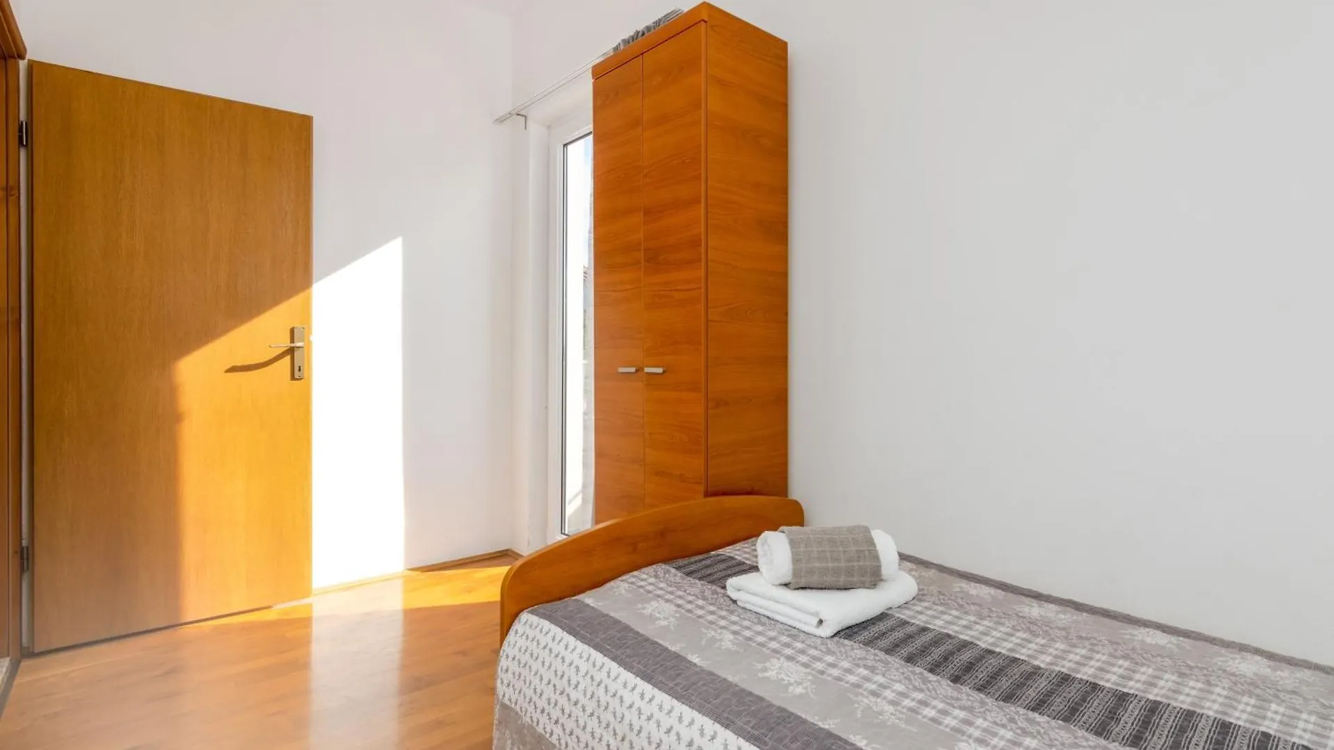 Apartments With A Parking Space Medulin - 2274